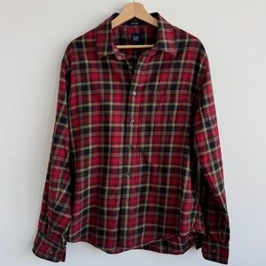 GAP Men's Red‎ Plaid Shirt - Large